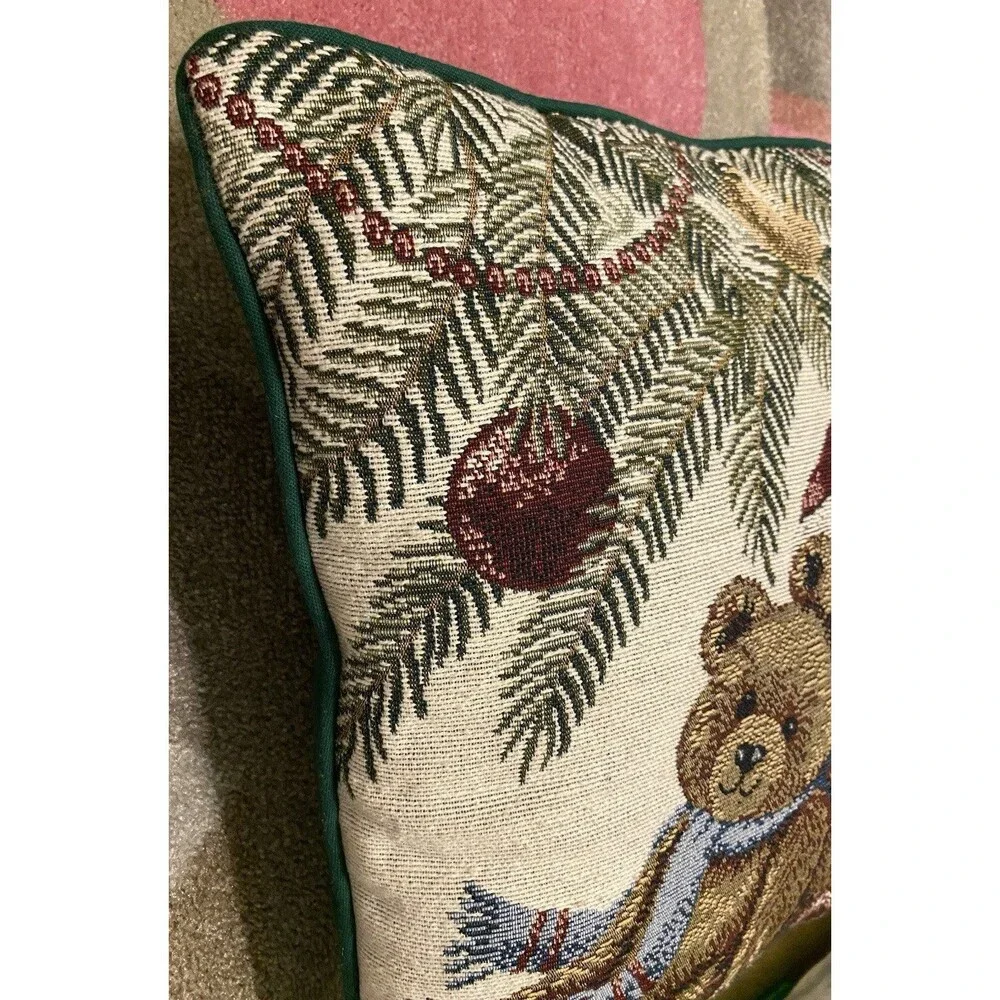 Hallmark Teddy Bears Riverdale Square Christmas Holiday Tapestry Pillow Vintage